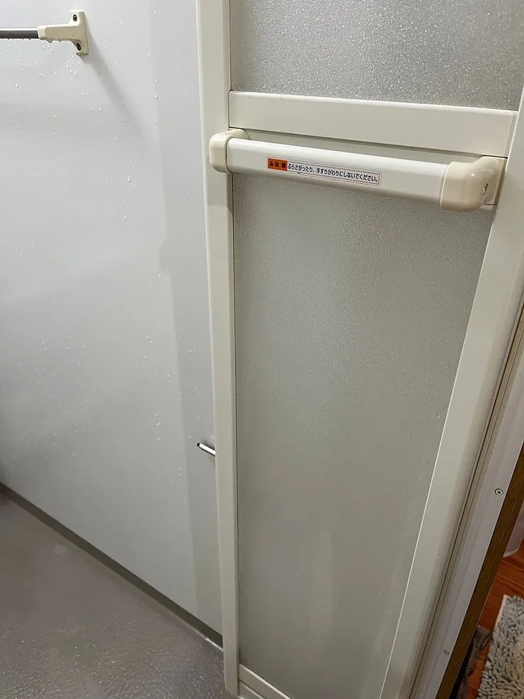 扉の黒ずみ落ちました
