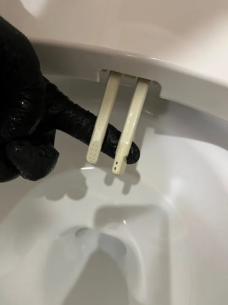 ノズルは黒くてしつこい汚れが付着していましたが、綺麗に落としました