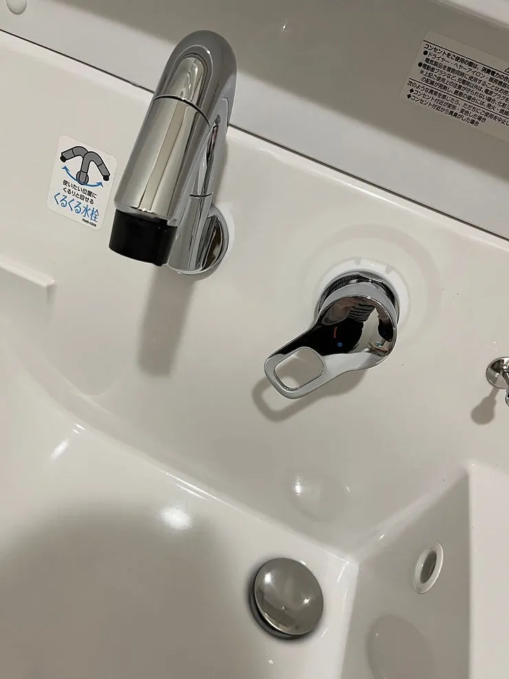 蛇口まわりの水アカもピカピカになりました