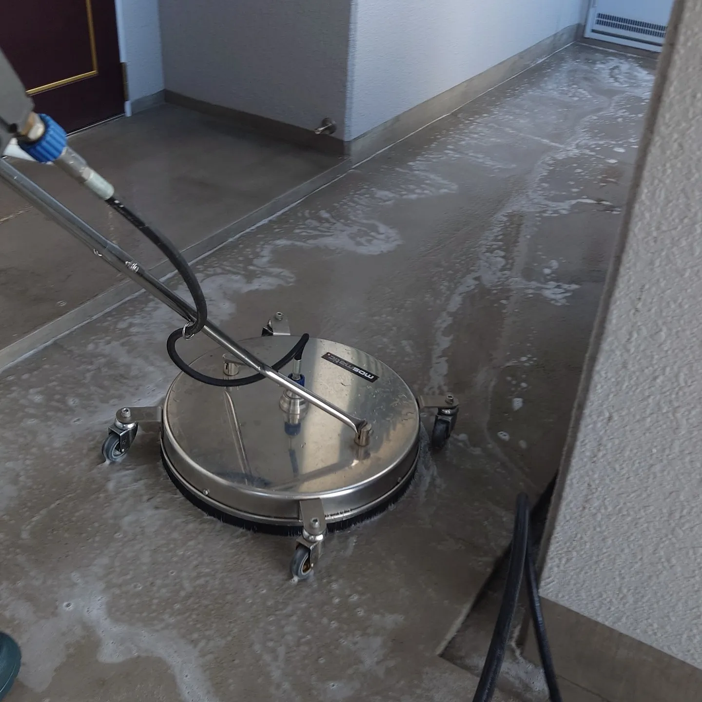 我々の仕事、床洗浄は、ただ見た目を良くするだけではありません...