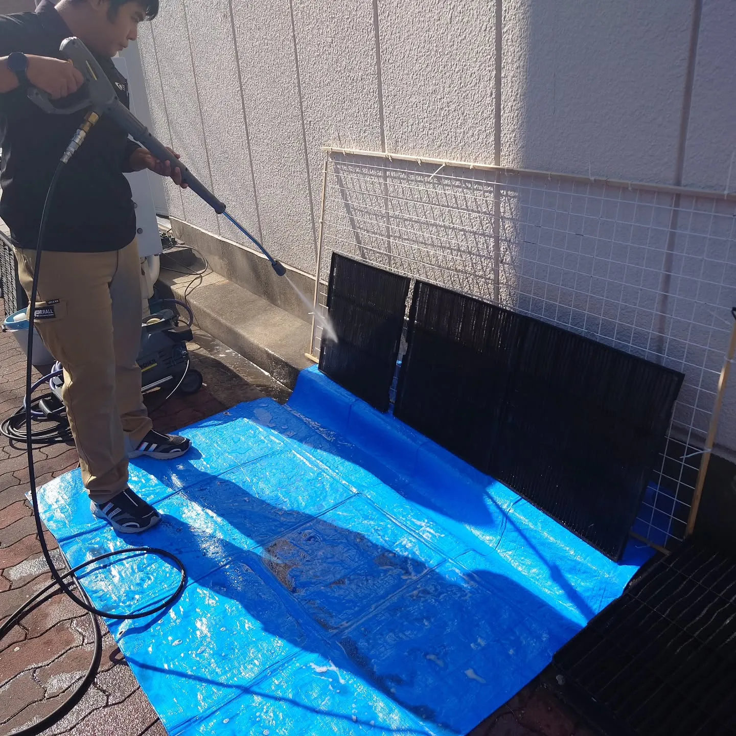 今日はビル1 棟 丸ごと 洗いました。