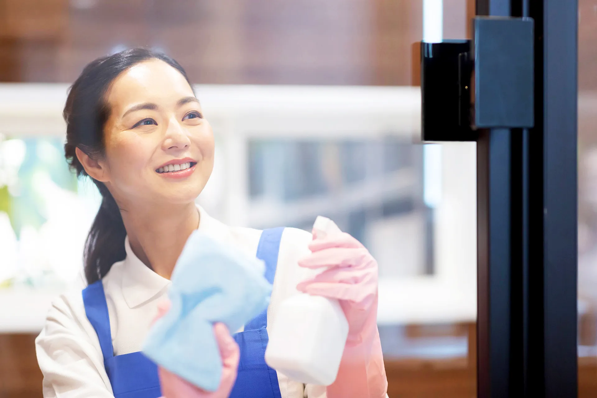 yakumi株式会社